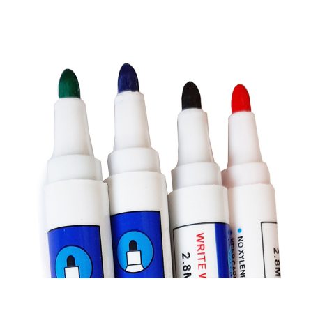 Sada 4 barevných fixů (černá, modrá, zelená a červená)