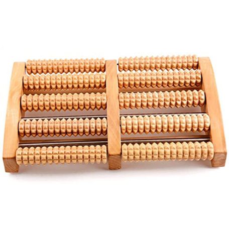 Tradiční dřevěný masážní přístroj na chodidla