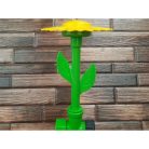 Zahradní rozprašovač na vodu ve tvaru květu, která se dá vpíchnout do země