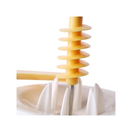 Spirálový kráječ na brambory a zeleninu