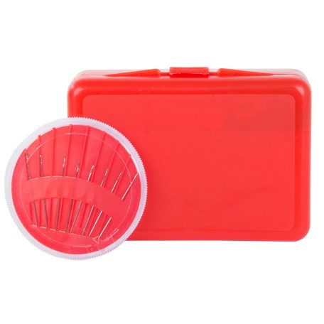 Souprava pro šití v praktickém červeném držáku