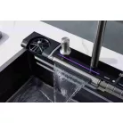 Elegantní nerezový multifunkční kuchyňský dřez s dvojitou baterií, myčka skla, LED displej, prkénko na krájení