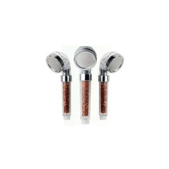   Sprchová hlavice s filtrací a ošetřujícím účinkem na pokožku