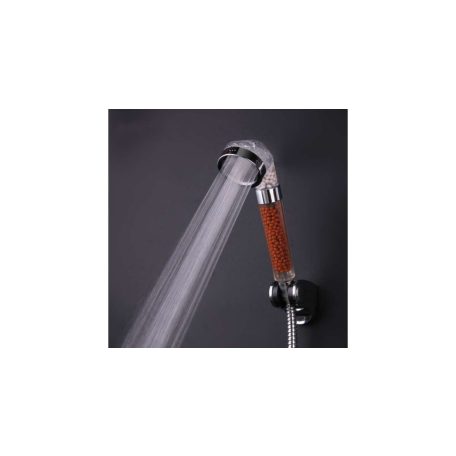 Sprchová hlavice s filtrací a ošetřujícím účinkem na pokožku